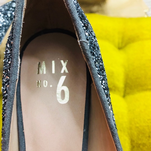 Heels - Picture 3 of 5